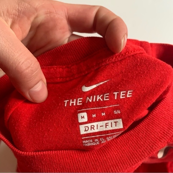 Boys Nike Trail Blazer Red Tee Shirt Size Medium - Picture 2 of 4